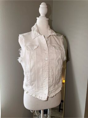 Elle White Sleeveless Distressed Denim Vest